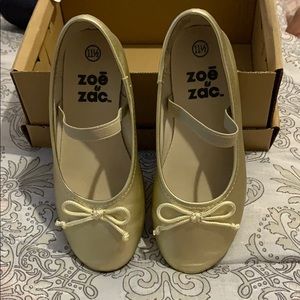 Girls gold shoes. Worn twice.